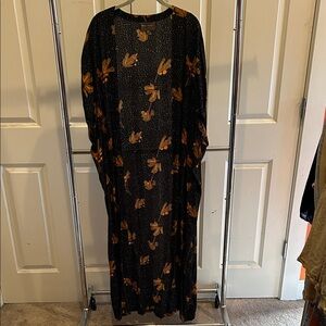 Anthropologie Elegant Black and Orange Floral Women's kimono